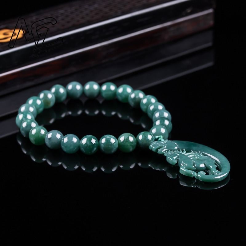 Bracelet en jadeite naturelle  - Jewelry & Watches Sp Z Oo Janów Lubelski avis et prix