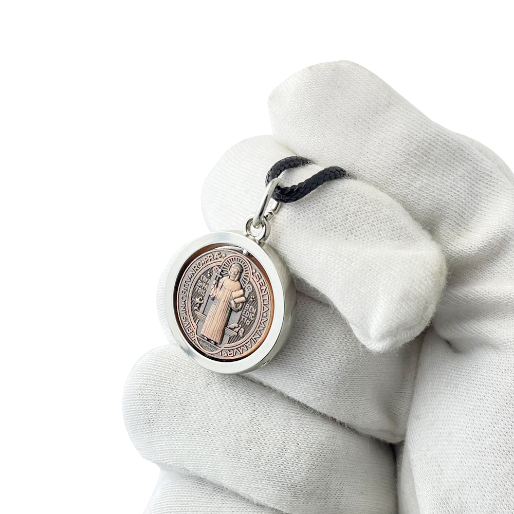Nouveau collier médaille Saint - Jewelry & Watches Sp Z Oo Janów Lubelski avis et prix