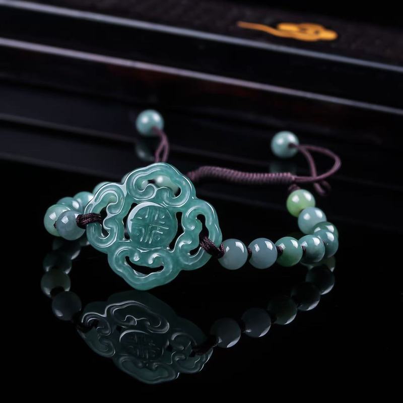 Bracelet en jadéite naturelle  - Jewelry & Watches Sp Z Oo Janów Lubelski avis et prix
